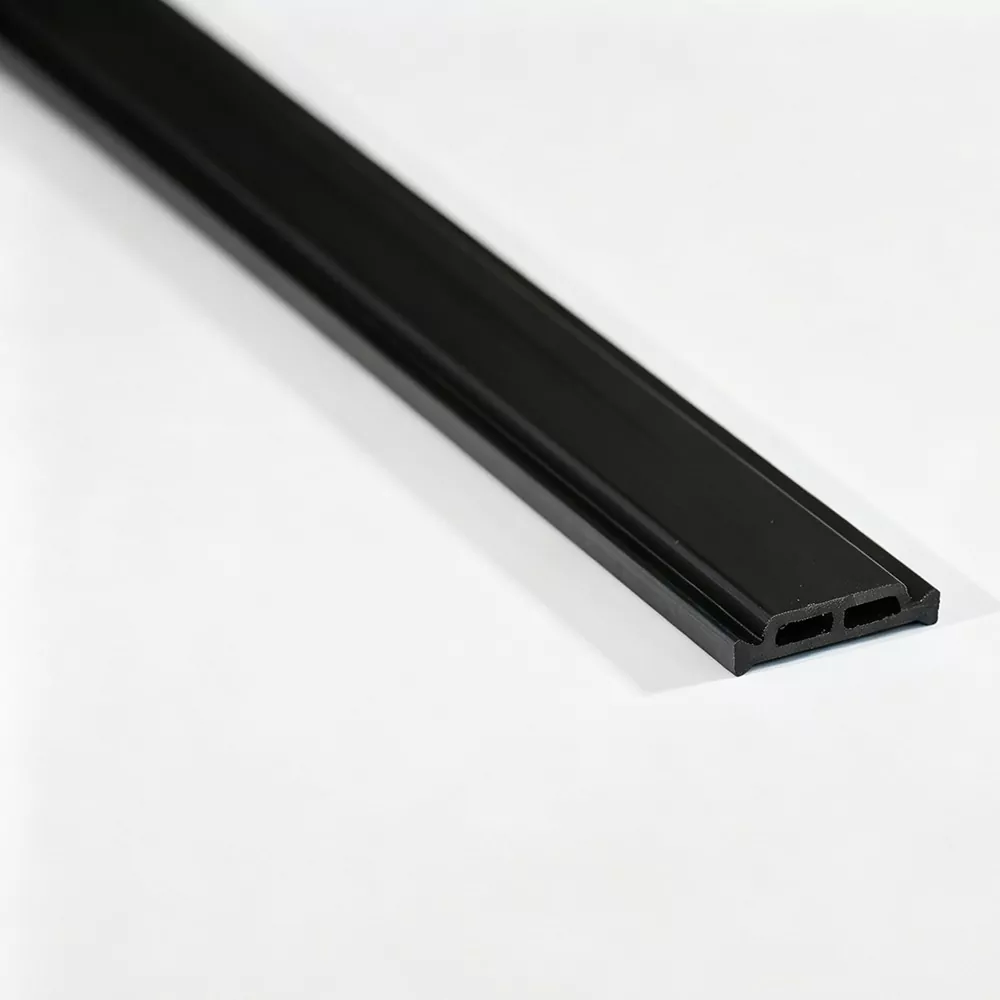 Wide-Span Thermal Insulation Strip